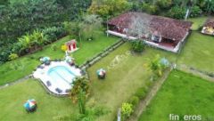 Finca El Berlin del Laurel. - Montenegro、Quindíoのフィンカ